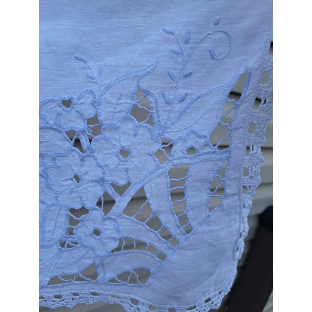 VTG White Cotton Linen Tablecloth 43.5 X 43.5 in Cutwork Embroidery  Lace Trim